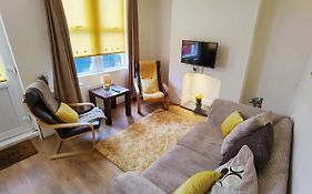 Kenrick Street Great House Available For Guests And Contractors Parking And Wifi